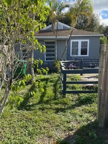 102 NW 28th Way Fort Lauderdale FL 33311