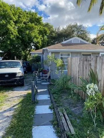 102 NW 28th Way Fort Lauderdale FL 33311