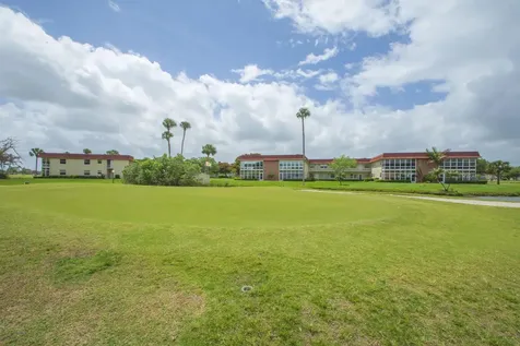 66 Woodland Drive Vero Beach FL 32962