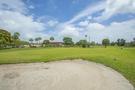 66 Woodland Drive Vero Beach FL 32962