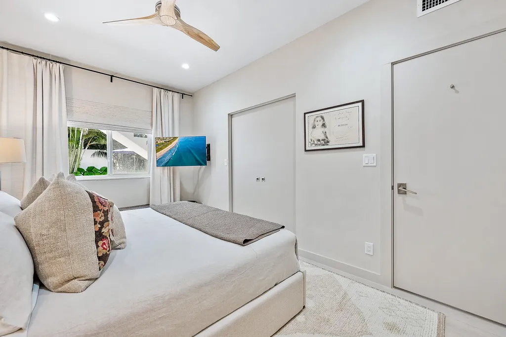 220 Atlantic Avenue Palm Beach FL 33480