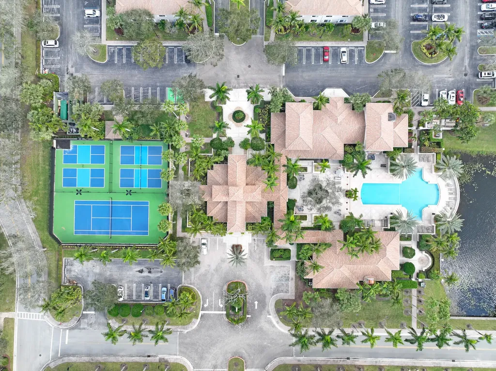 2916 Tuscany Court Palm Beach Gardens FL 33410