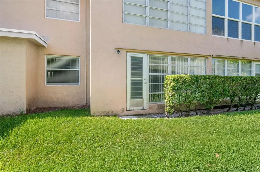 2601 Red Hibiscus Boulevard Delray Beach FL 33445