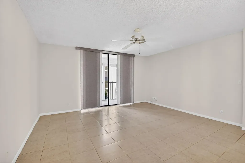 5100 Las Verdes Circle Delray Beach FL 33484