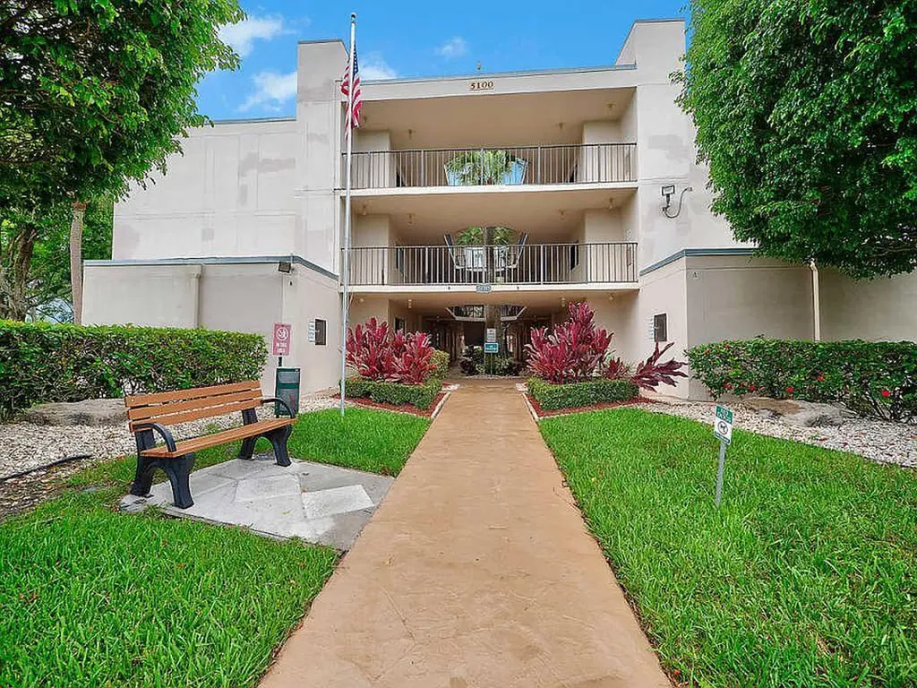 5100 Las Verdes Circle Delray Beach FL 33484