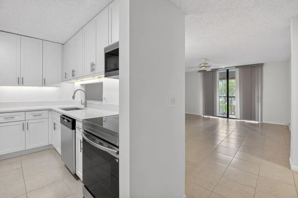 5100 Las Verdes Circle Delray Beach FL 33484