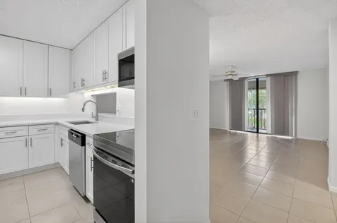 5100 Las Verdes Circle Delray Beach FL 33484