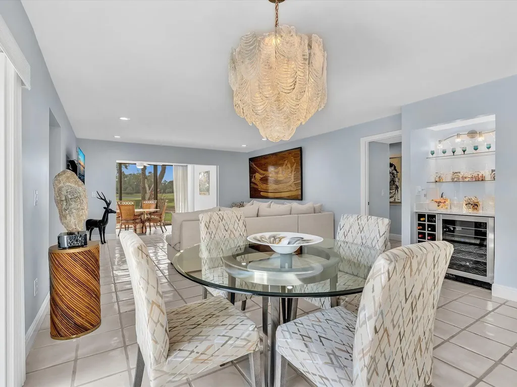 8410 Casa Del Lago Boca Raton FL 33433