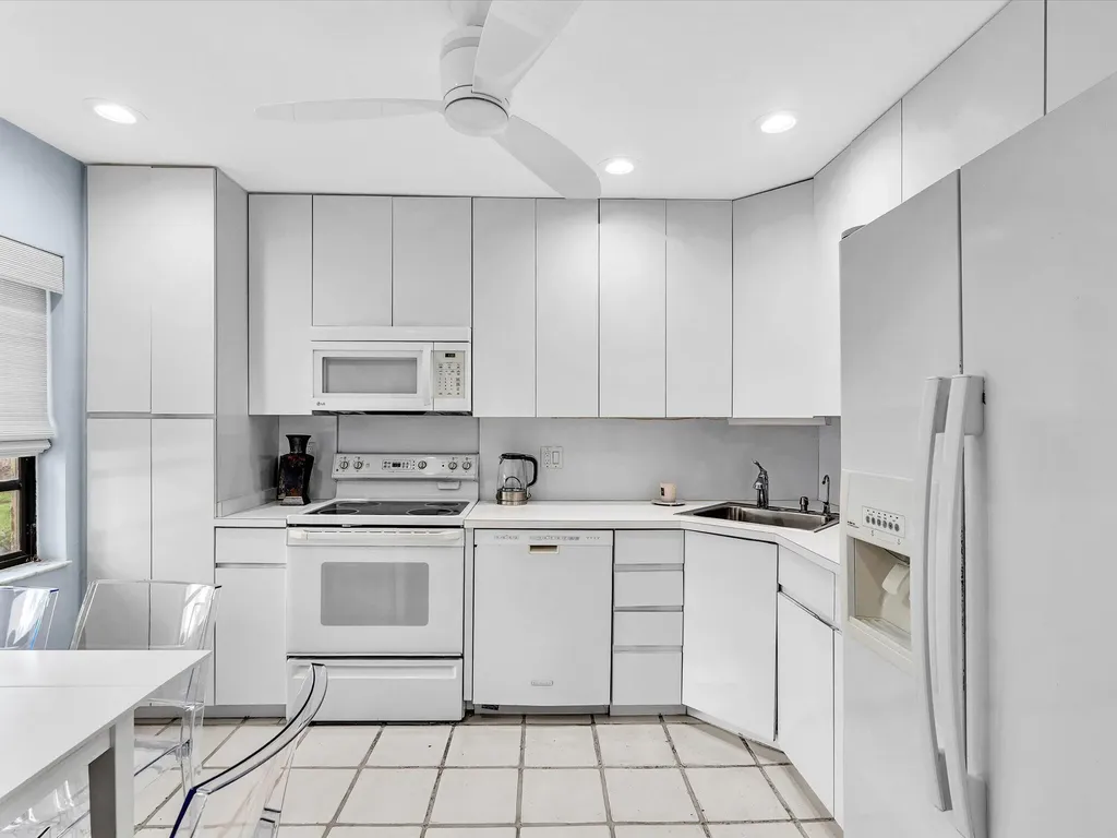 8410 Casa Del Lago Boca Raton FL 33433