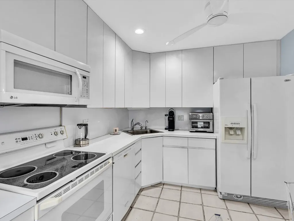 8410 Casa Del Lago Boca Raton FL 33433