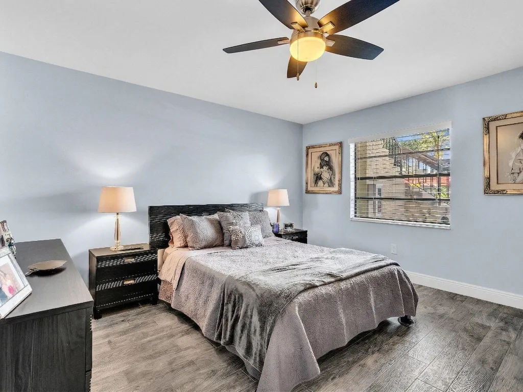 8410 Casa Del Lago Boca Raton FL 33433