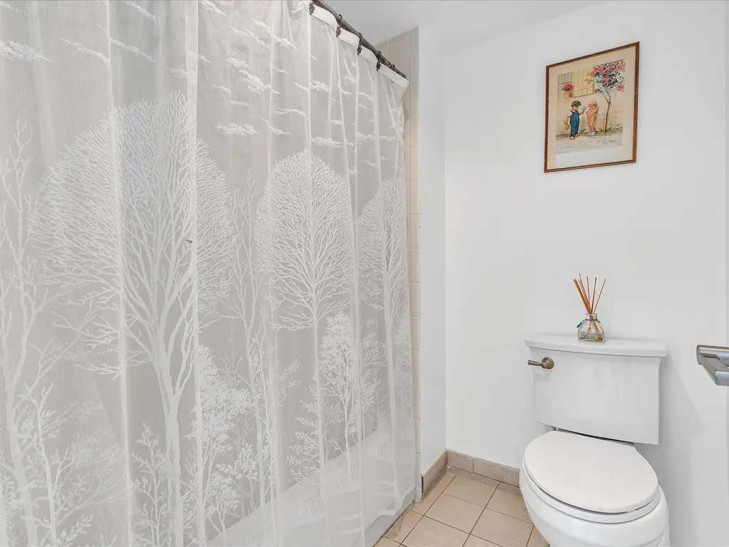 8410 Casa Del Lago Boca Raton FL 33433