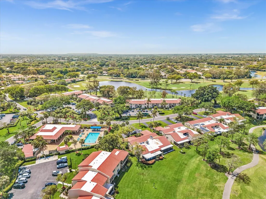 8410 Casa Del Lago Boca Raton FL 33433