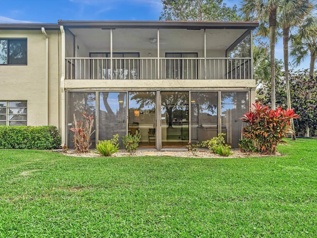8410 Casa Del Lago Boca Raton FL 33433