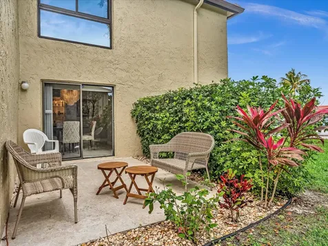 8410 Casa Del Lago Boca Raton FL 33433