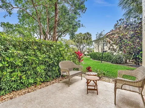 8410 Casa Del Lago Boca Raton FL 33433