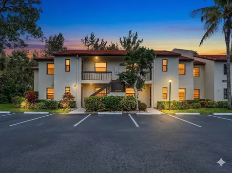 8410 Casa Del Lago Boca Raton FL 33433