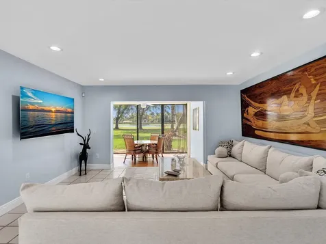8410 Casa Del Lago Boca Raton FL 33433