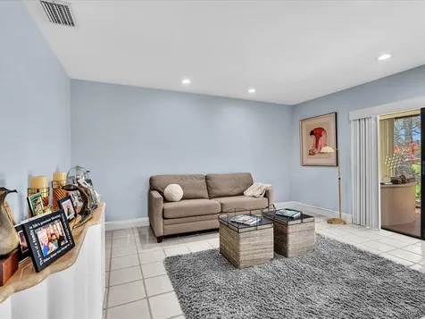 8410 Casa Del Lago Boca Raton FL 33433