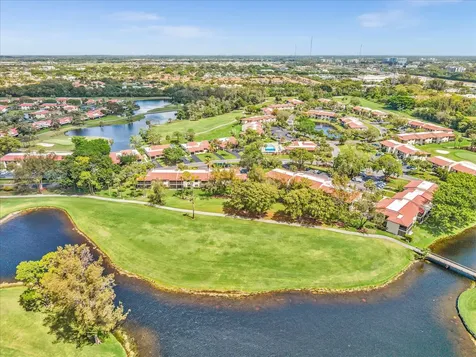 8410 Casa Del Lago Boca Raton FL 33433