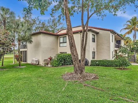 8410 Casa Del Lago Boca Raton FL 33433