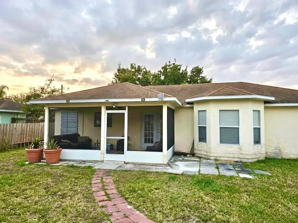 2249 SE Glover Street Port St Lucie FL 34984
