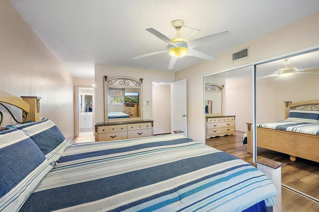 2164 NE 1st Way Boynton Beach FL 33435