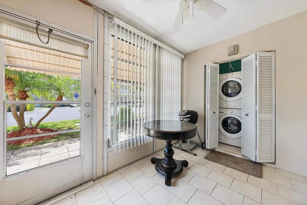 2164 NE 1st Way Boynton Beach FL 33435