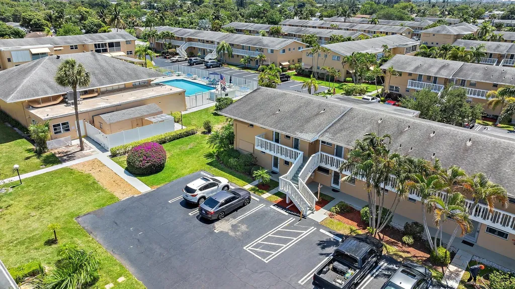 2164 NE 1st Way Boynton Beach FL 33435
