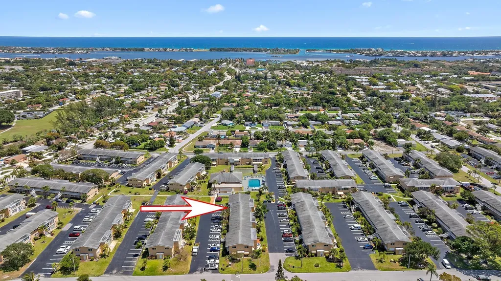 2164 NE 1st Way Boynton Beach FL 33435