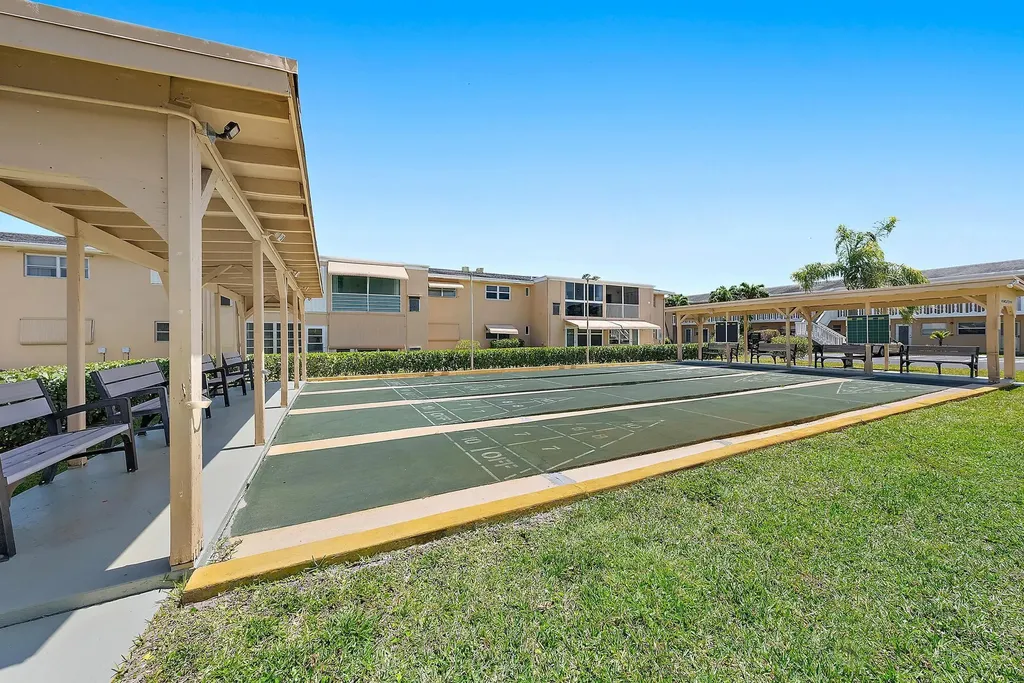 2164 NE 1st Way Boynton Beach FL 33435