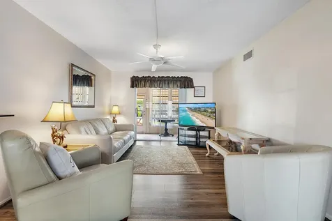 2164 NE 1st Way Boynton Beach FL 33435