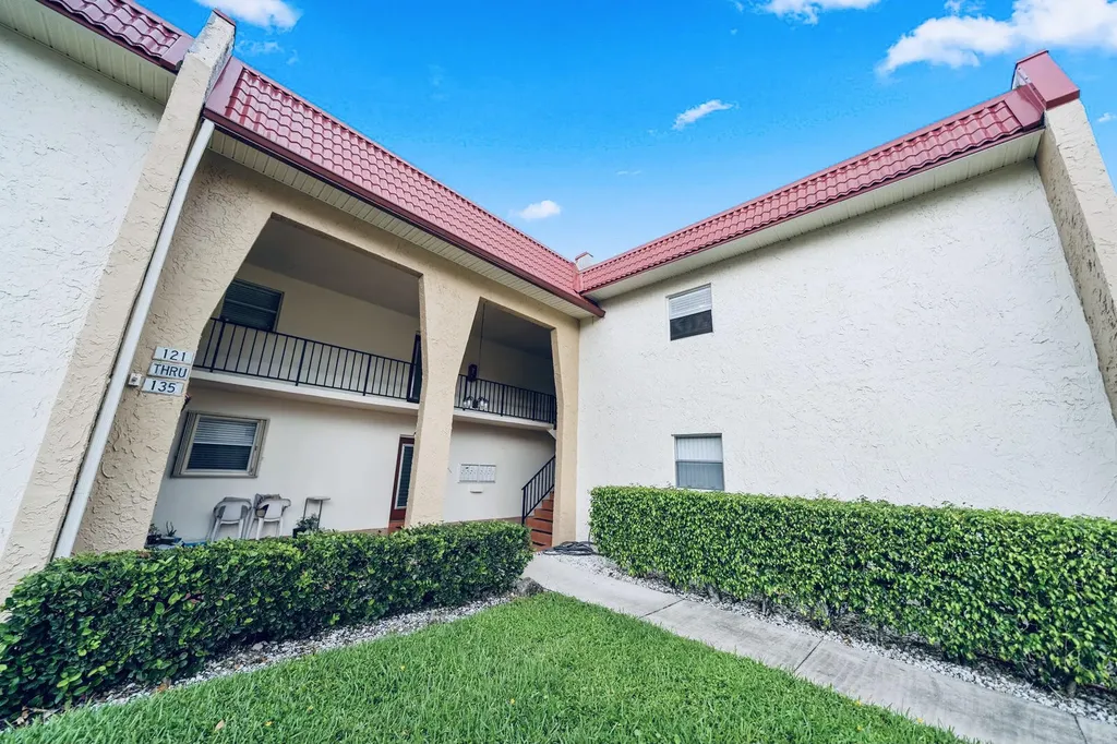 129 Lake Carol Drive West Palm Beach FL 33411