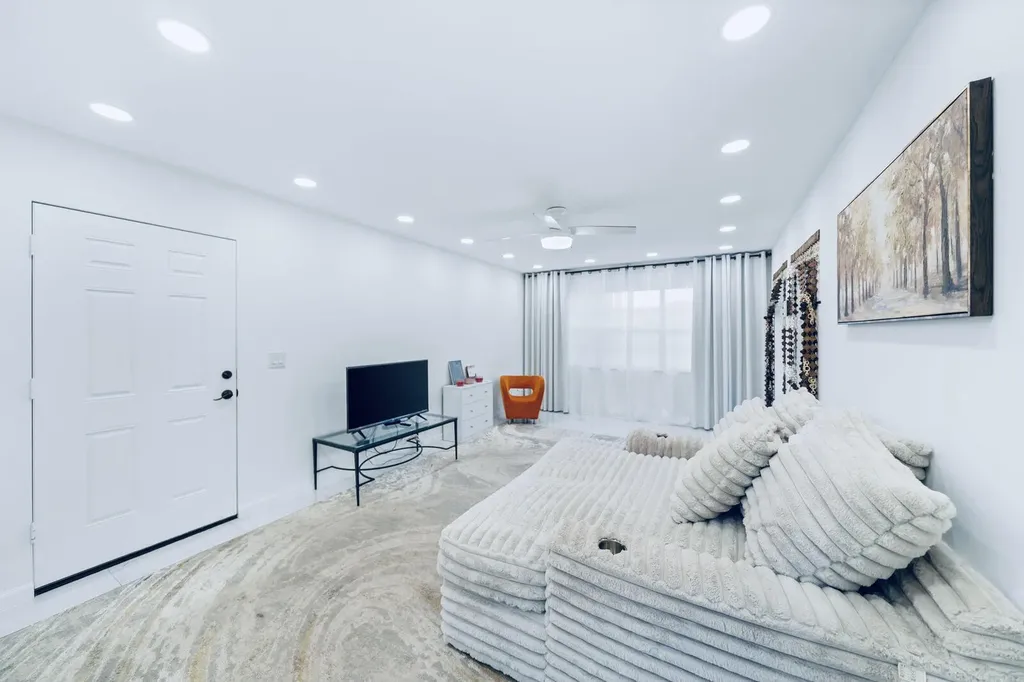 129 Lake Carol Drive West Palm Beach FL 33411
