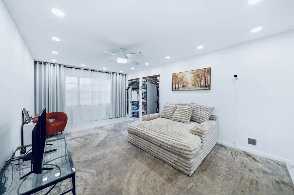 129 Lake Carol Drive West Palm Beach FL 33411