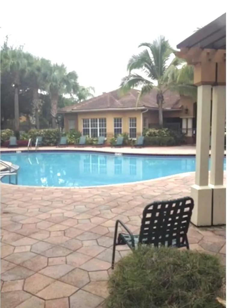 5032 Lantana Road Lake Worth FL 33463