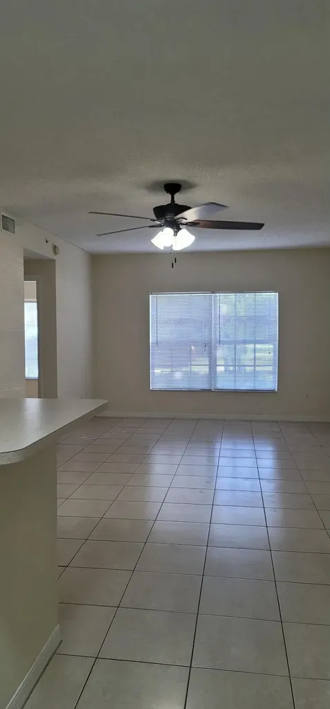 5032 Lantana Road Lake Worth FL 33463