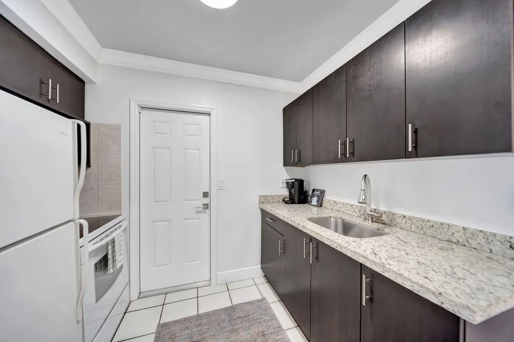 2724 NE 14th Street Fort Lauderdale FL 33304