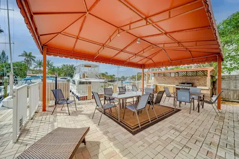 2724 NE 14th Street Fort Lauderdale FL 33304