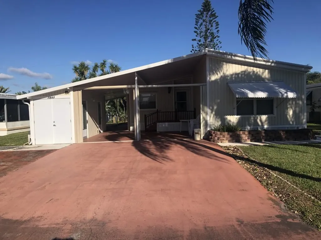 7847 SE Swan Avenue Hobe Sound FL 33455