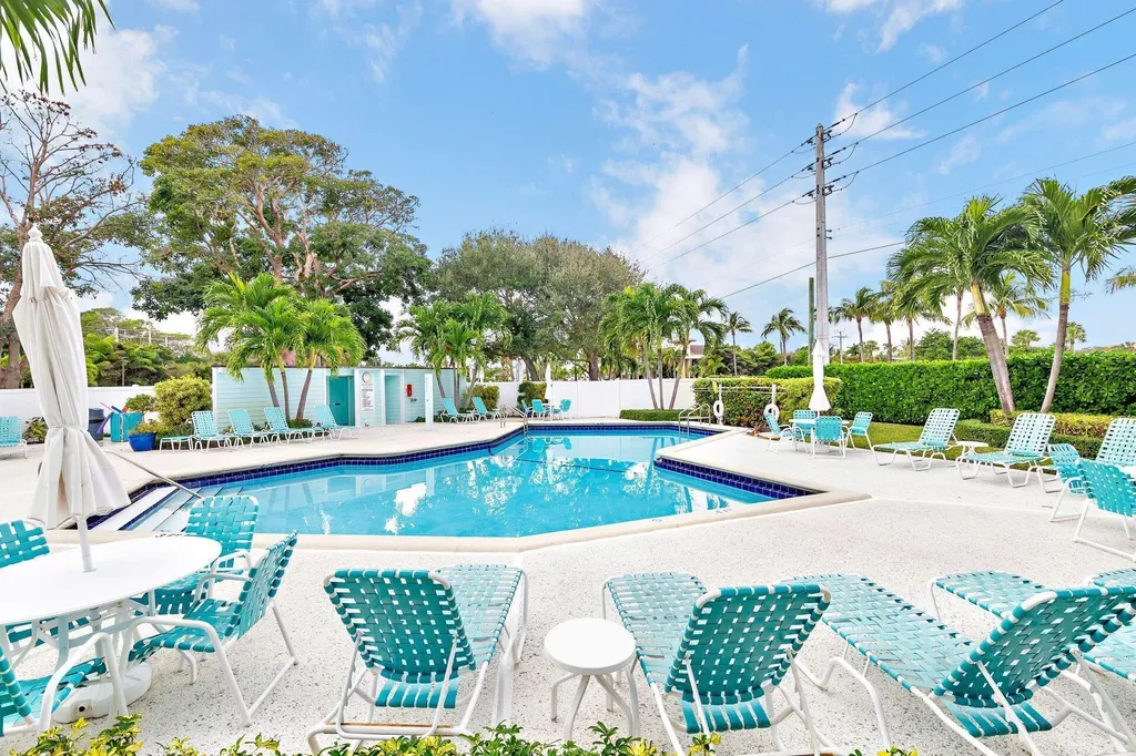 1303 Clubhouse Circle Jupiter FL 33477