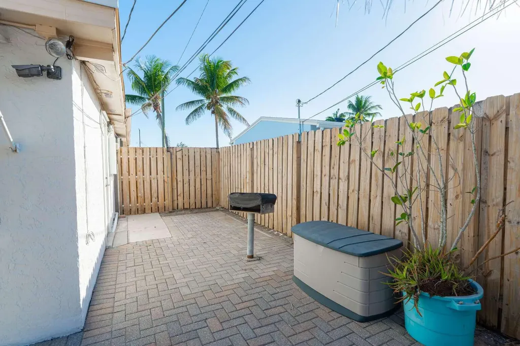3110 Scanlan Avenue Lake Worth FL 33461