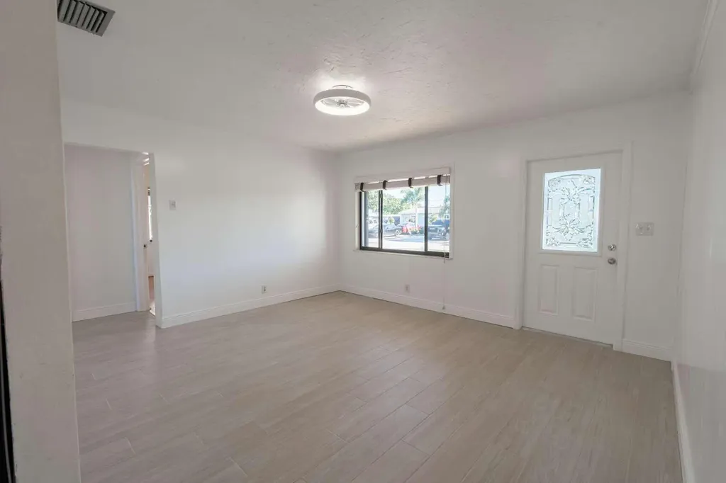 3110 Scanlan Avenue Lake Worth FL 33461