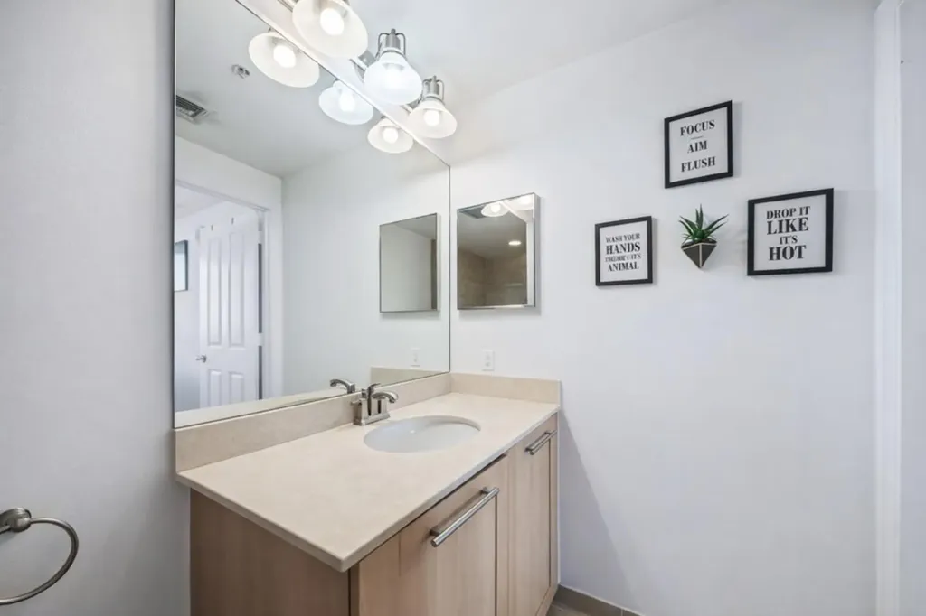 511 SE 5 Avenue Fort Lauderdale FL 33301