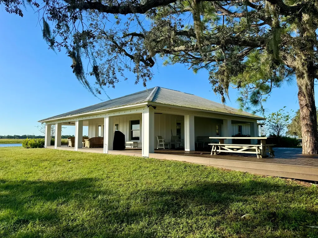 14151 E Center Street Okeechobee FL 34974