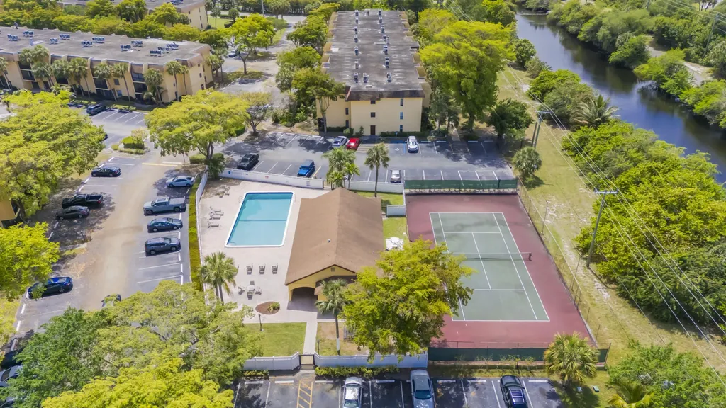 490 NW 20th Street Boca Raton FL 33431