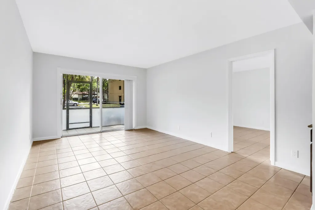 490 NW 20th Street Boca Raton FL 33431
