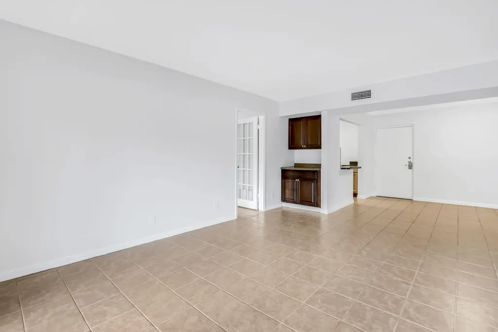490 NW 20th Street Boca Raton FL 33431