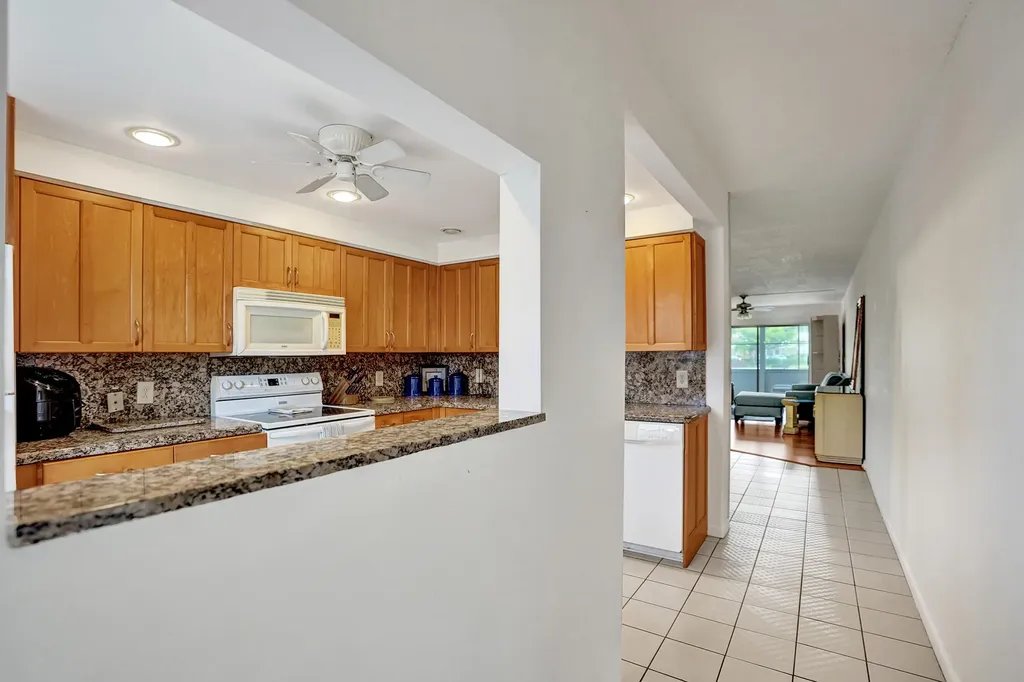 1020 Lincoln Boca Raton FL 33434