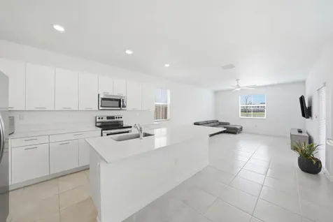 2324 NW 130th Street Miami FL 33167